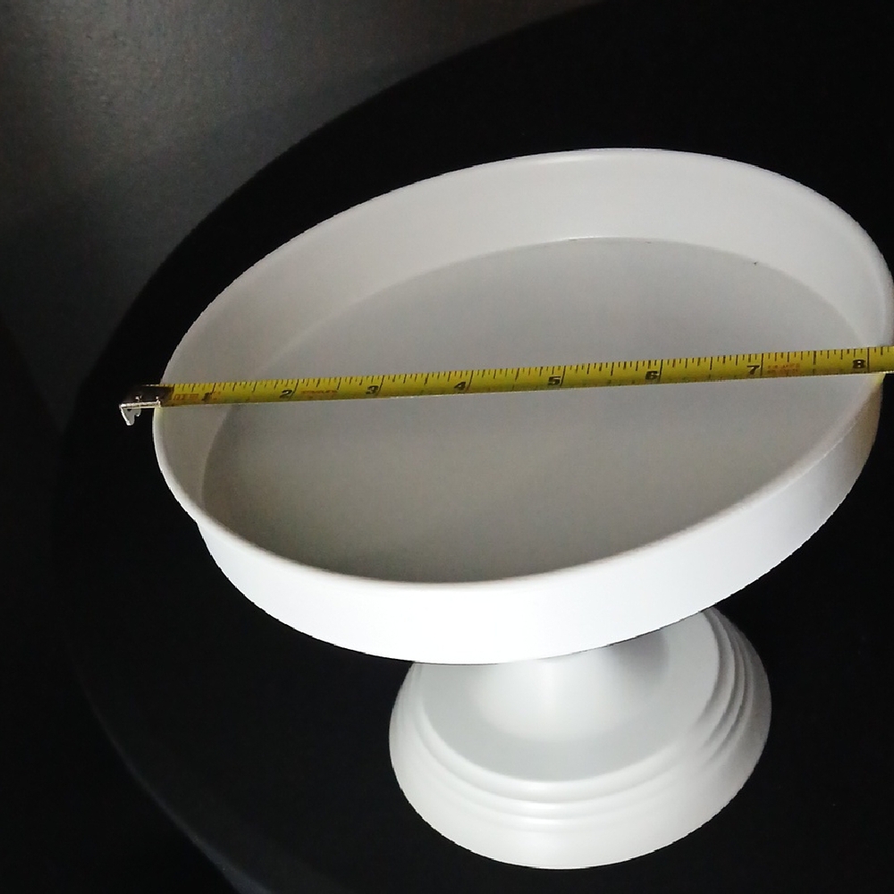 White Metal Pedestal Cake Riser / Stand 8 Inch Diameter - Picture 6 of 6